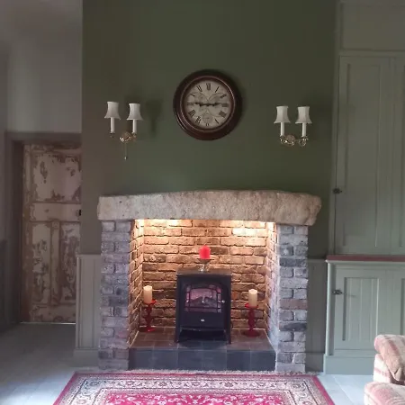 Hemma Grove - A Songbird Haven * Kilkenny