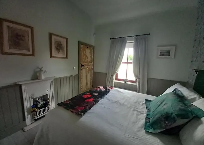 Hemma Grove - A Songbird Haven *