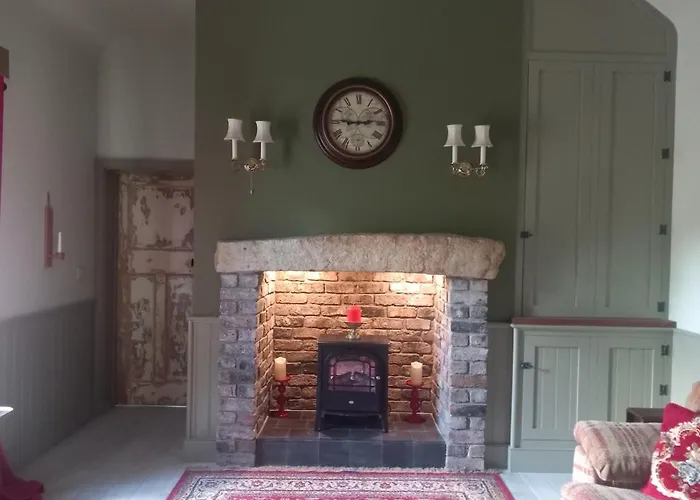 Hemma Grove - A Songbird Haven * Kilkenny