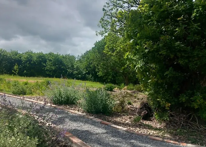 בית נופש Hemma Grove - A Songbird Haven *