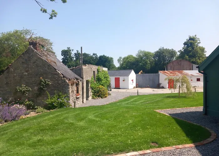 Hemma Grove - A Songbird Haven